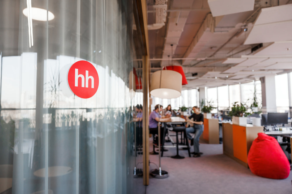 2025-yilda hh.uz platformasida taklif etilayotgan oylik maoshlar qanday o‘zgardi — tahlil