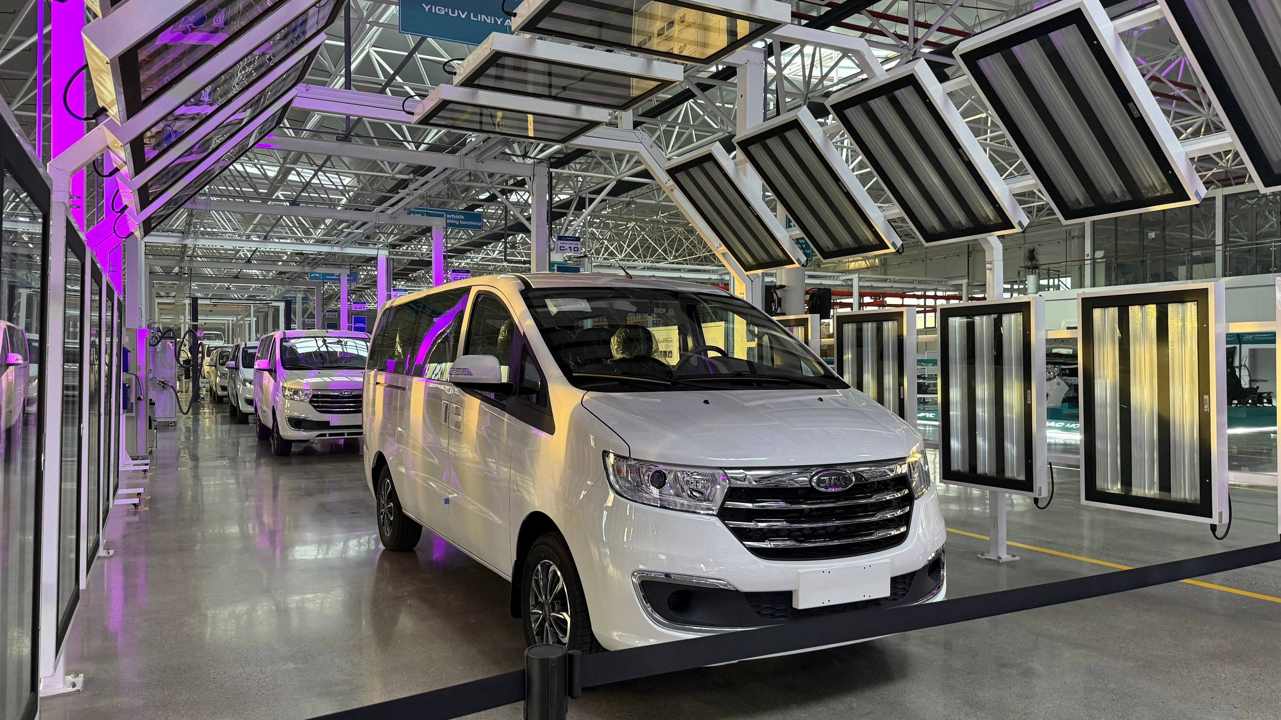 O‘zbekistonda JAC Motors avtomobil zavodi ishga tushdi