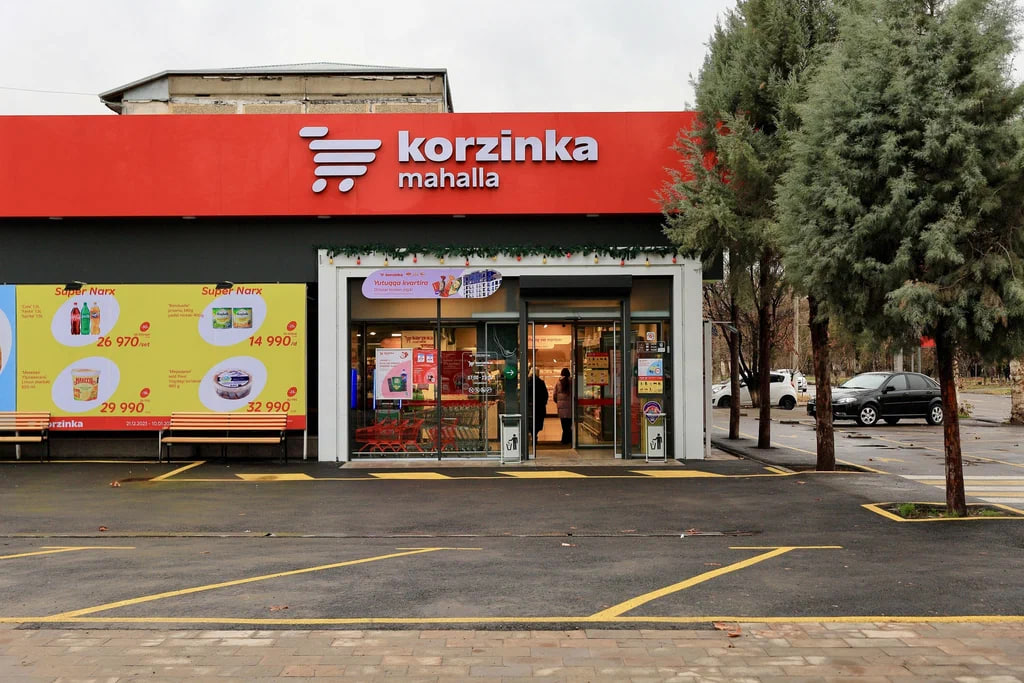 Korzinka tarmog‘ini boshqaruvchi kompaniya pulli avtoturargohlar auksionida g‘olib bo‘ldi